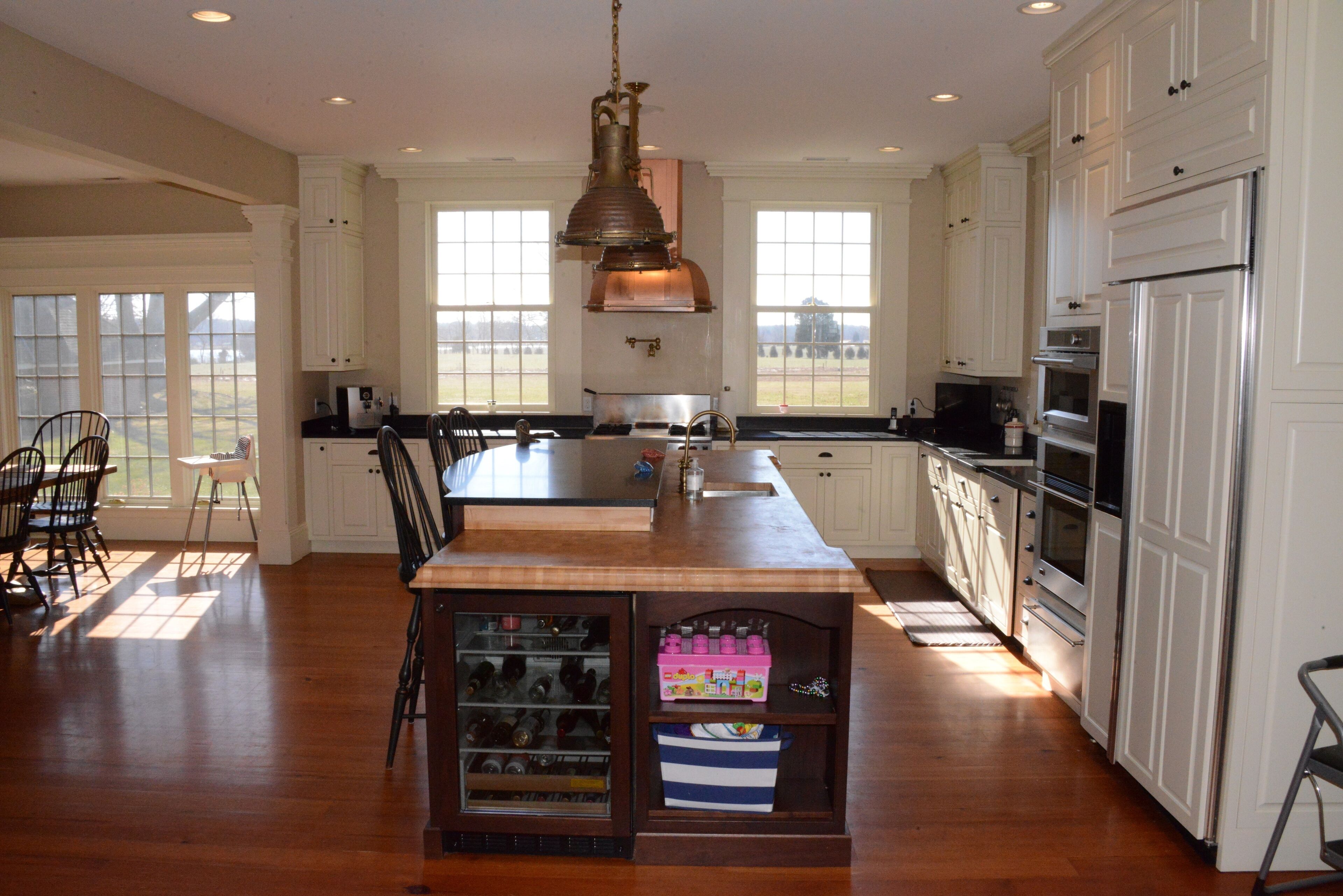 Classic Eastern Shore Waterfront Manor House - ST-936