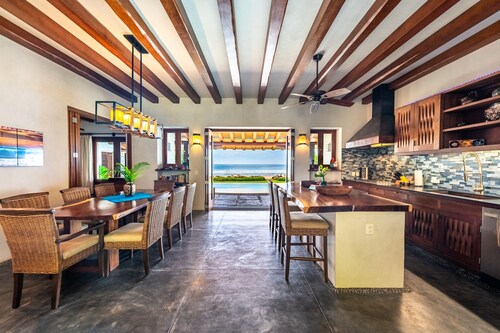 Custom Built, Luxury Villa on the Beach!