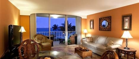 Smart TV, DVD player, stereo