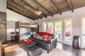 3 bedrooms, iron/ironing board, travel cot, WiFi