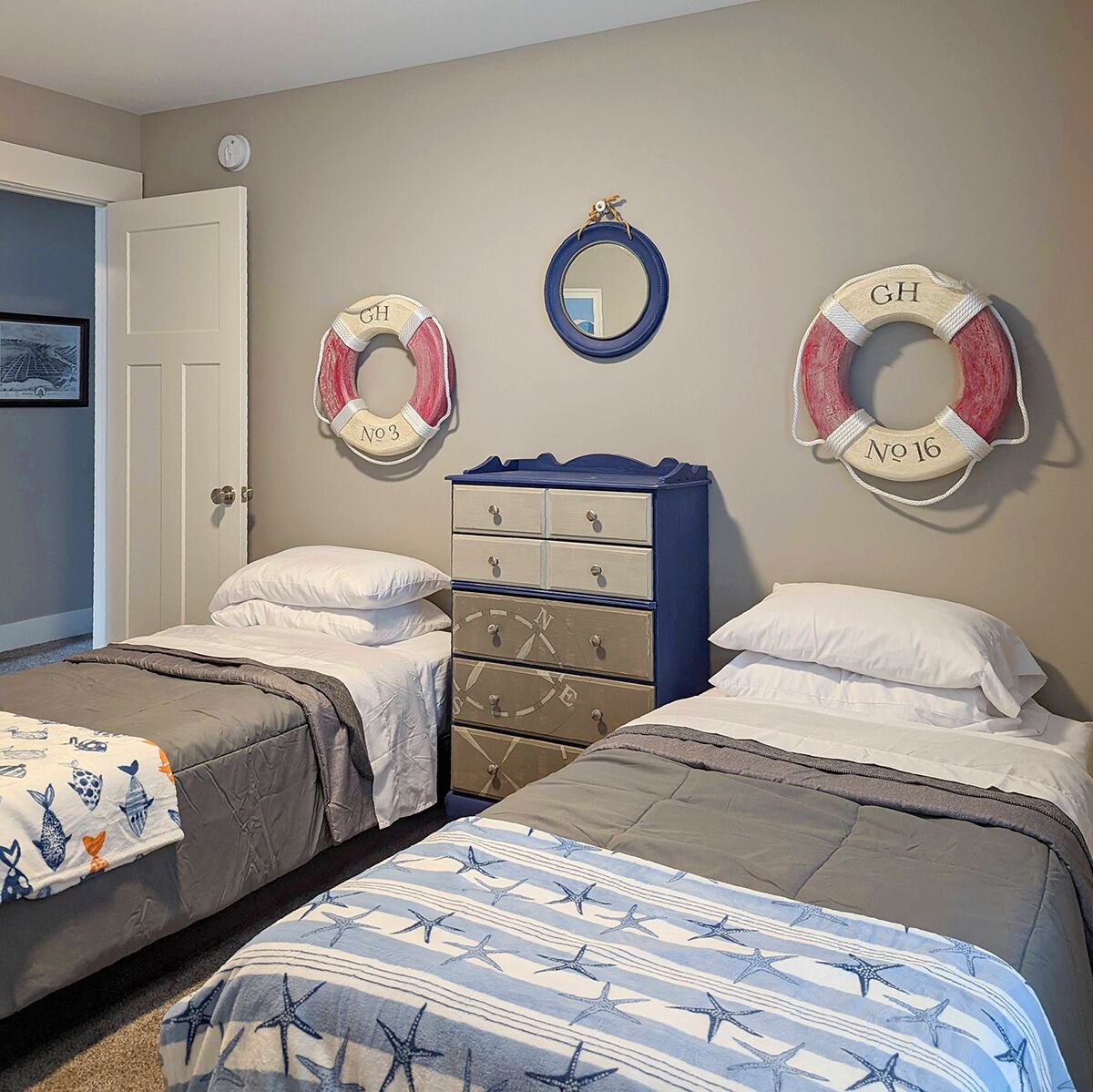 3 chambres, fer et planche à repasser, lit parapluie, Wi-Fi gratuit