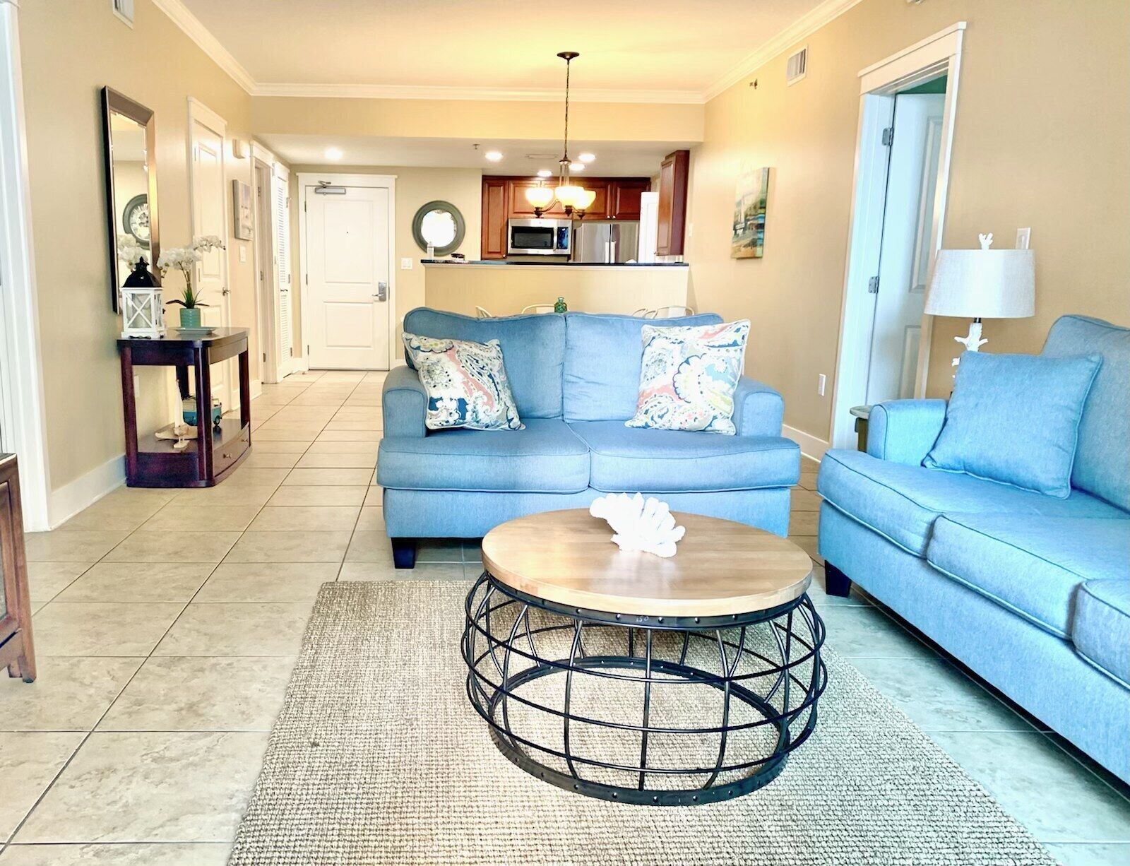 A109 - Great Location in Waterscape!