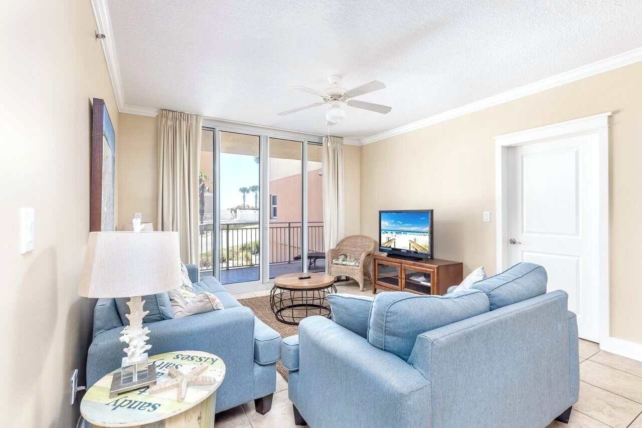 A109 - Great Location in Waterscape!