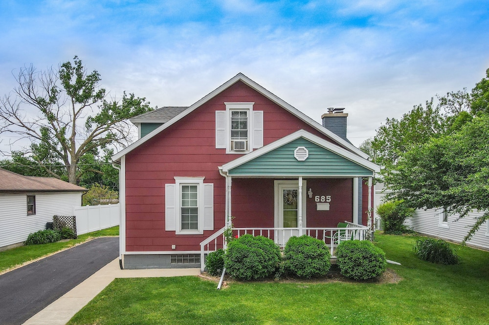 Great Lakefront Home