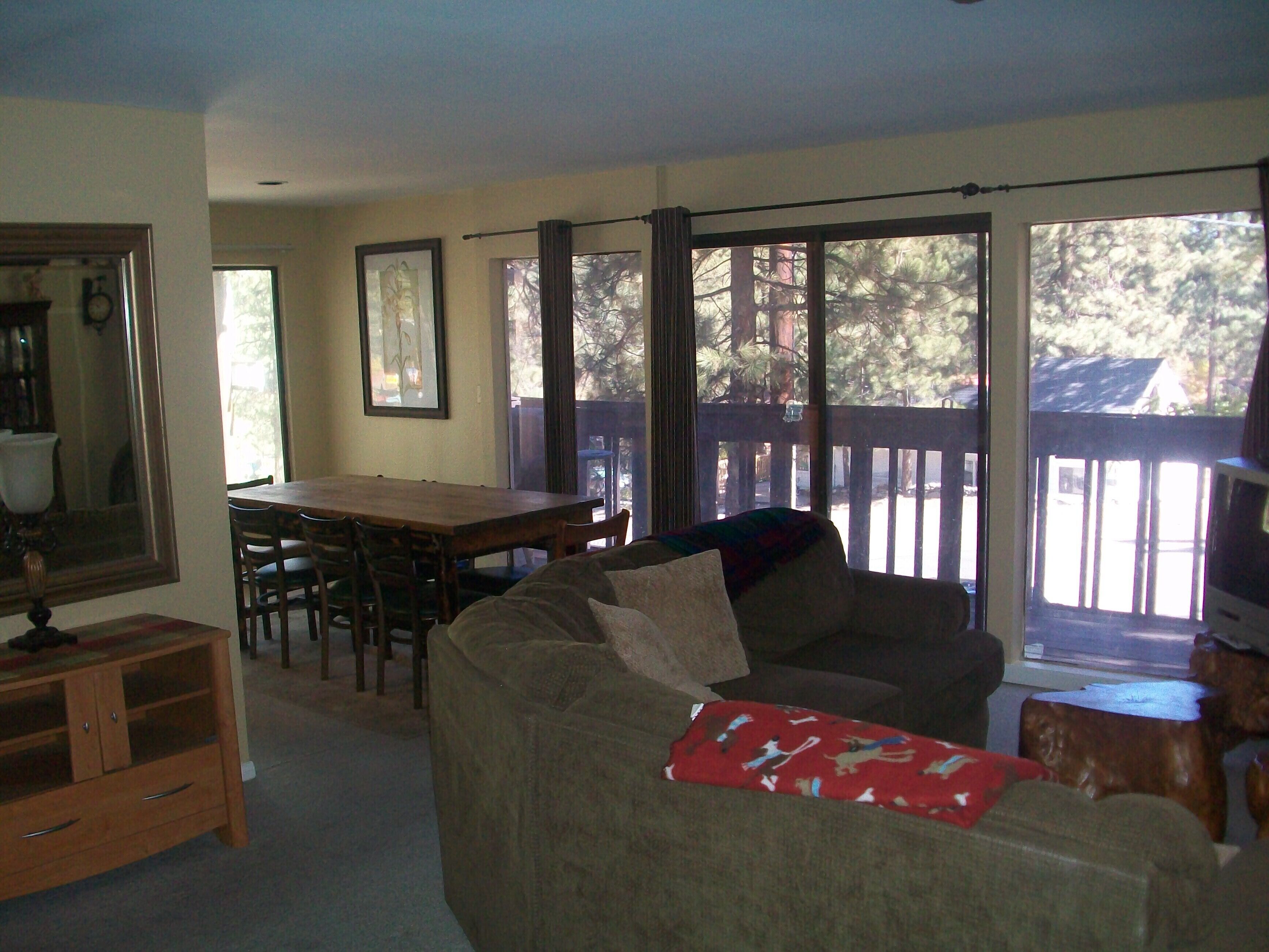 All Pine Inn - Large 4bd/2ba - just steps to the village