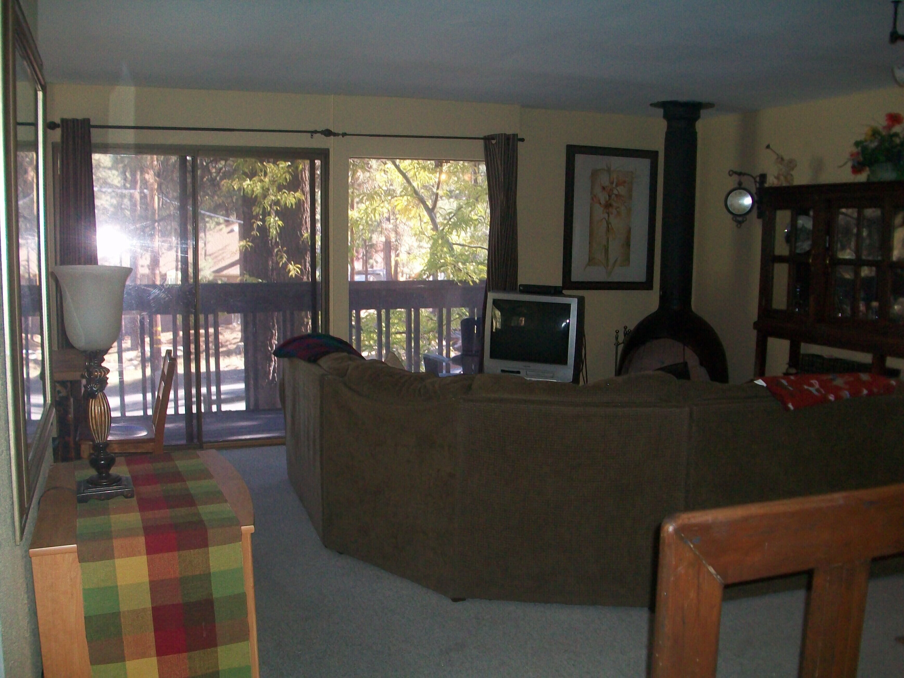 All Pine Inn - Large 4bd/2ba - just steps to the village