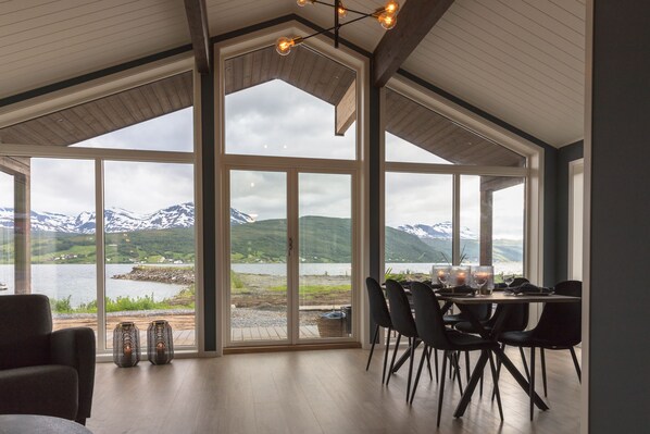 Chalet rustique Design | Vue sur la plage ou lâocĂ©an