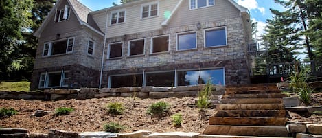 المنشأة من الخارج