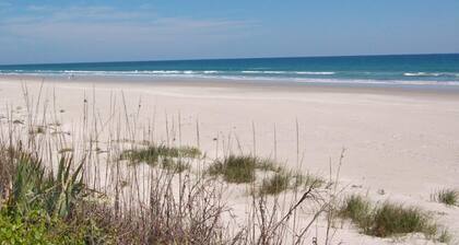 Rantapuolella - kaunis, peruskorjattu kolmen makuuhuoneen huoneisto