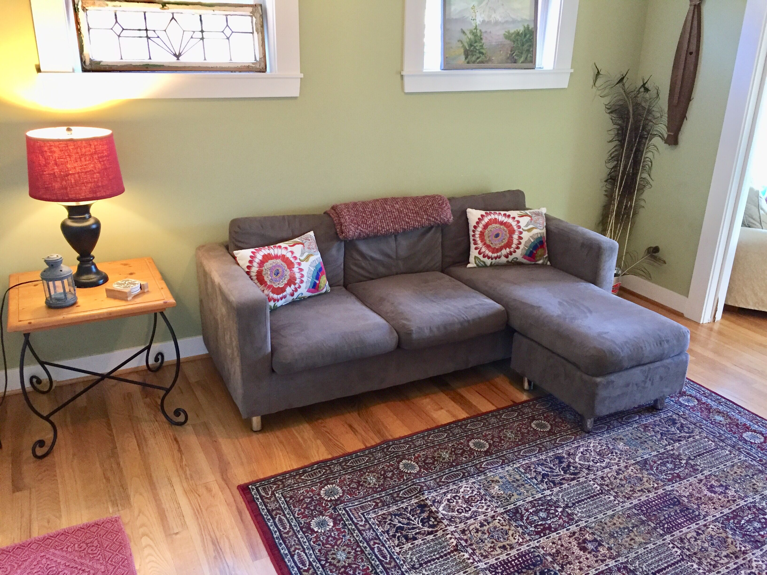 Downtown Hood River View Bungalow with HOT TUB, WIFI, A/C