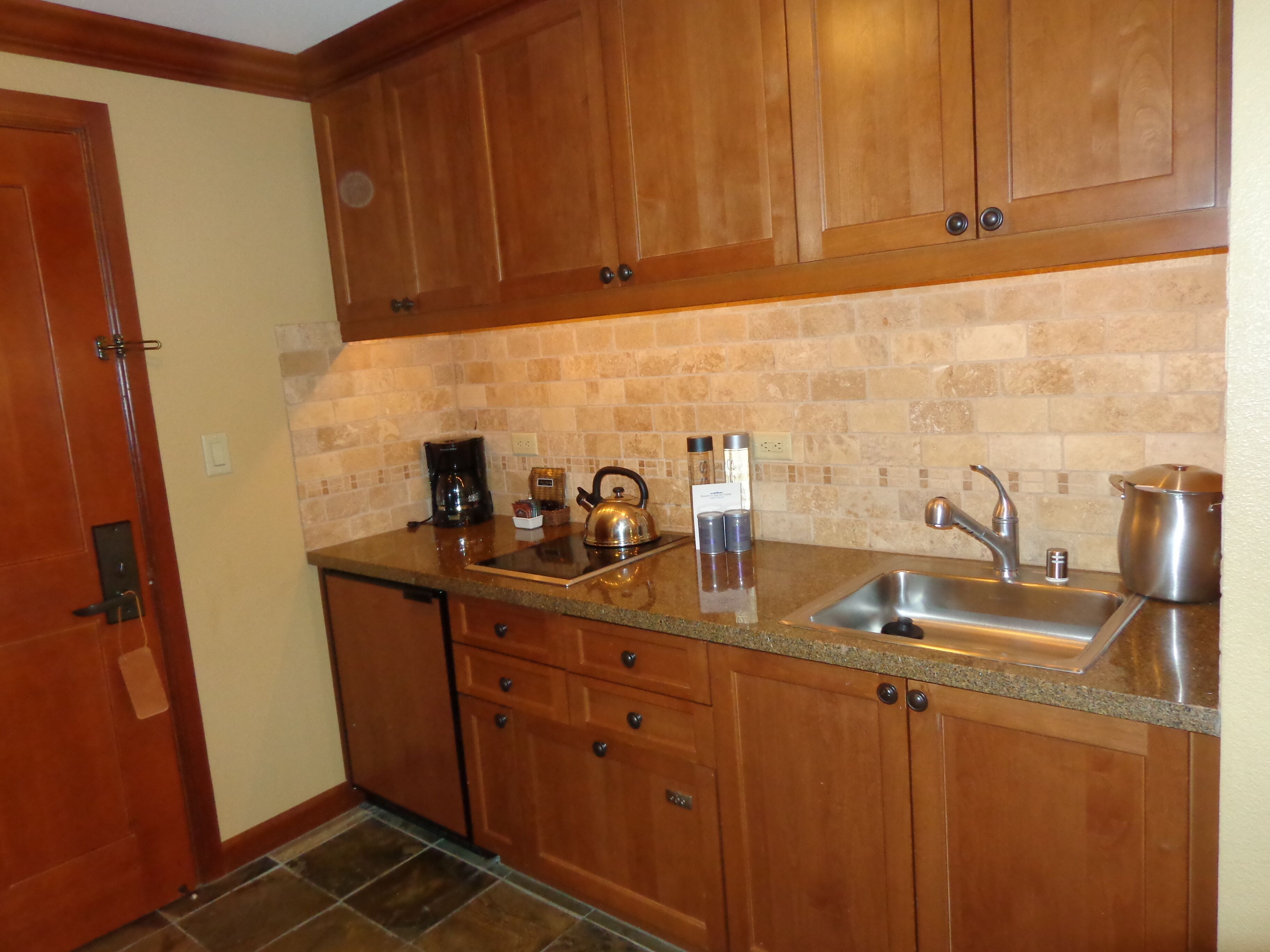 Everline Spa & Resort: Forest View Fireplace Suite