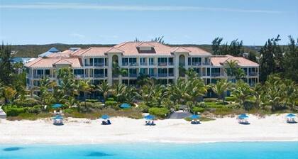 Villa Renaissance Villa 106: First Floor 2 Bed, Ocean Front, Sleeps 4-5