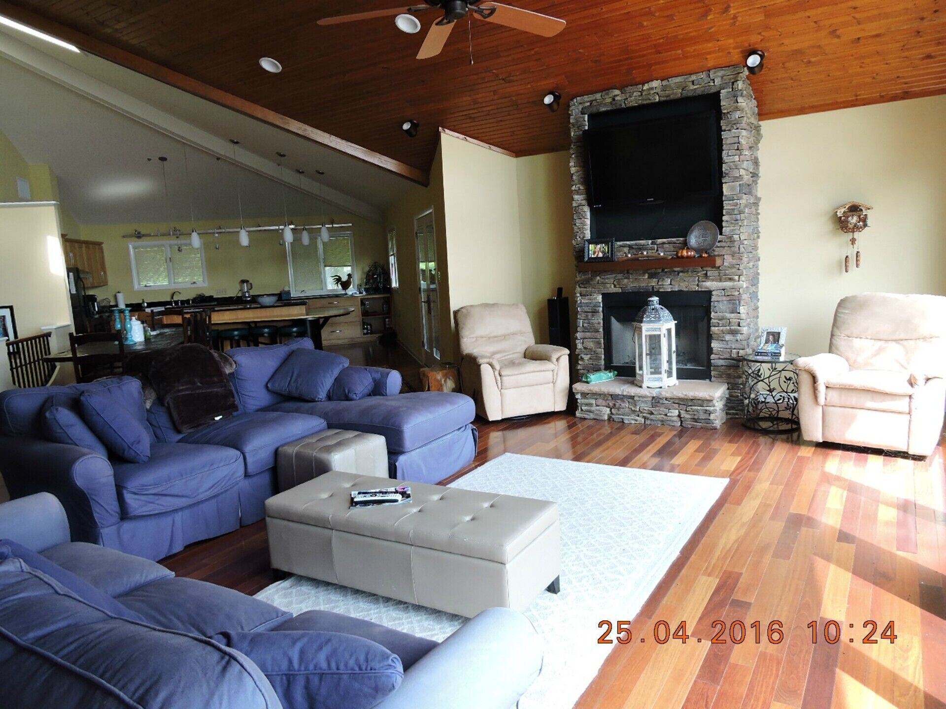 Big Lake Views Tims Ford Lake! Lots of space and great for family get togethers