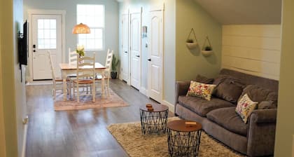 Charming Vaunutalo Gilbert, AZ