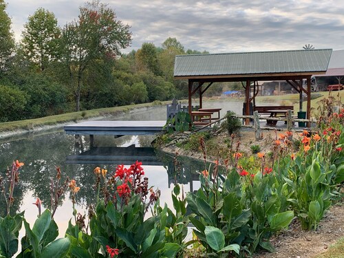 Lazy Lake Cabins - Cozy comfort in the Blue Ridge Mountains