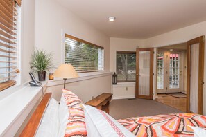 4 bedrooms, iron/ironing board, travel cot, free WiFi