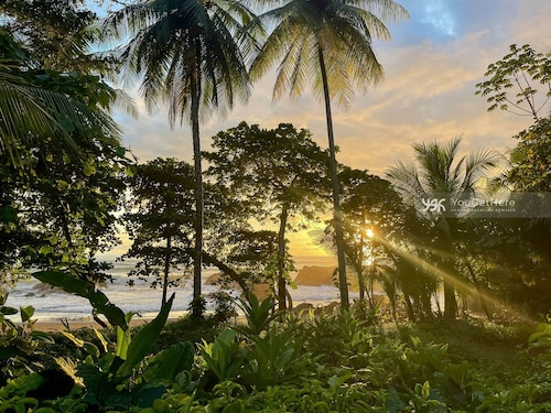 Beachfront Villa, Private Pool, Fiber Optic