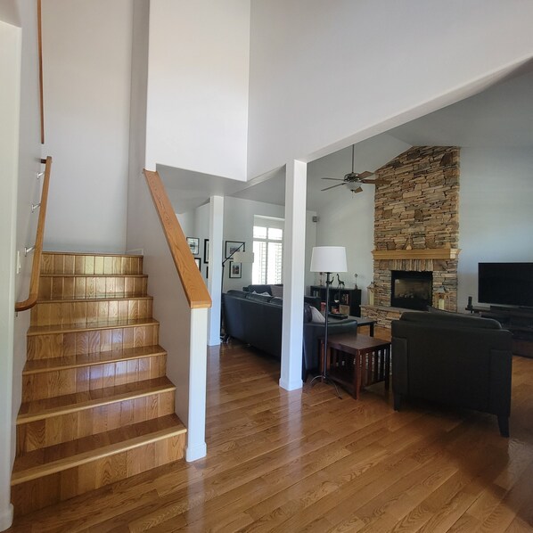 Smart TV, fireplace, DVD player, table football