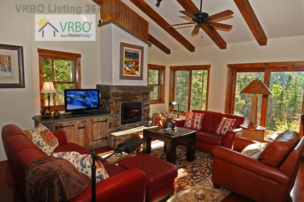 Great room with TV/DVD and fireplace, sunset views