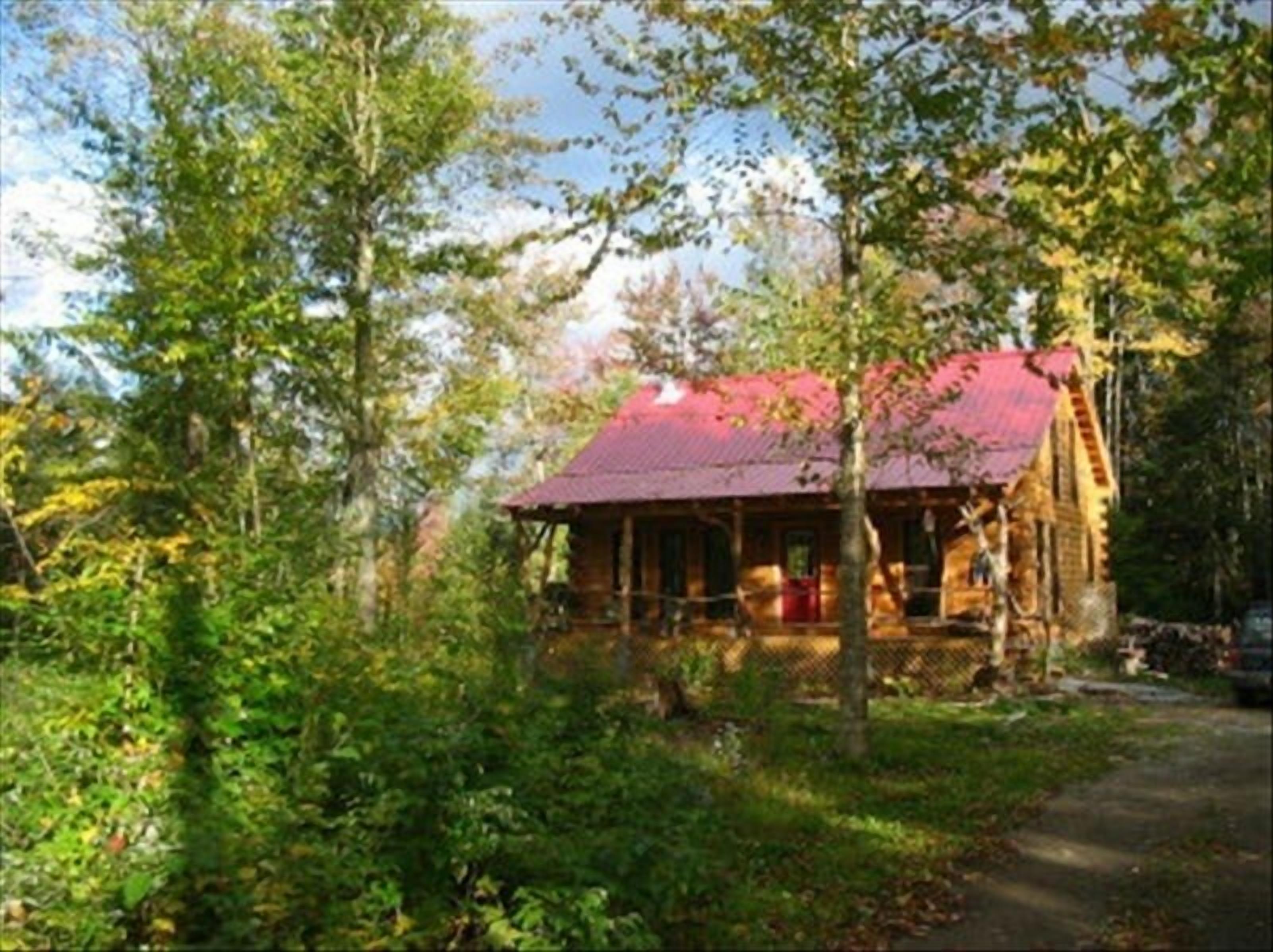 Dream Log Cabin, Yet Close to Everything! Animals Welcome!!!