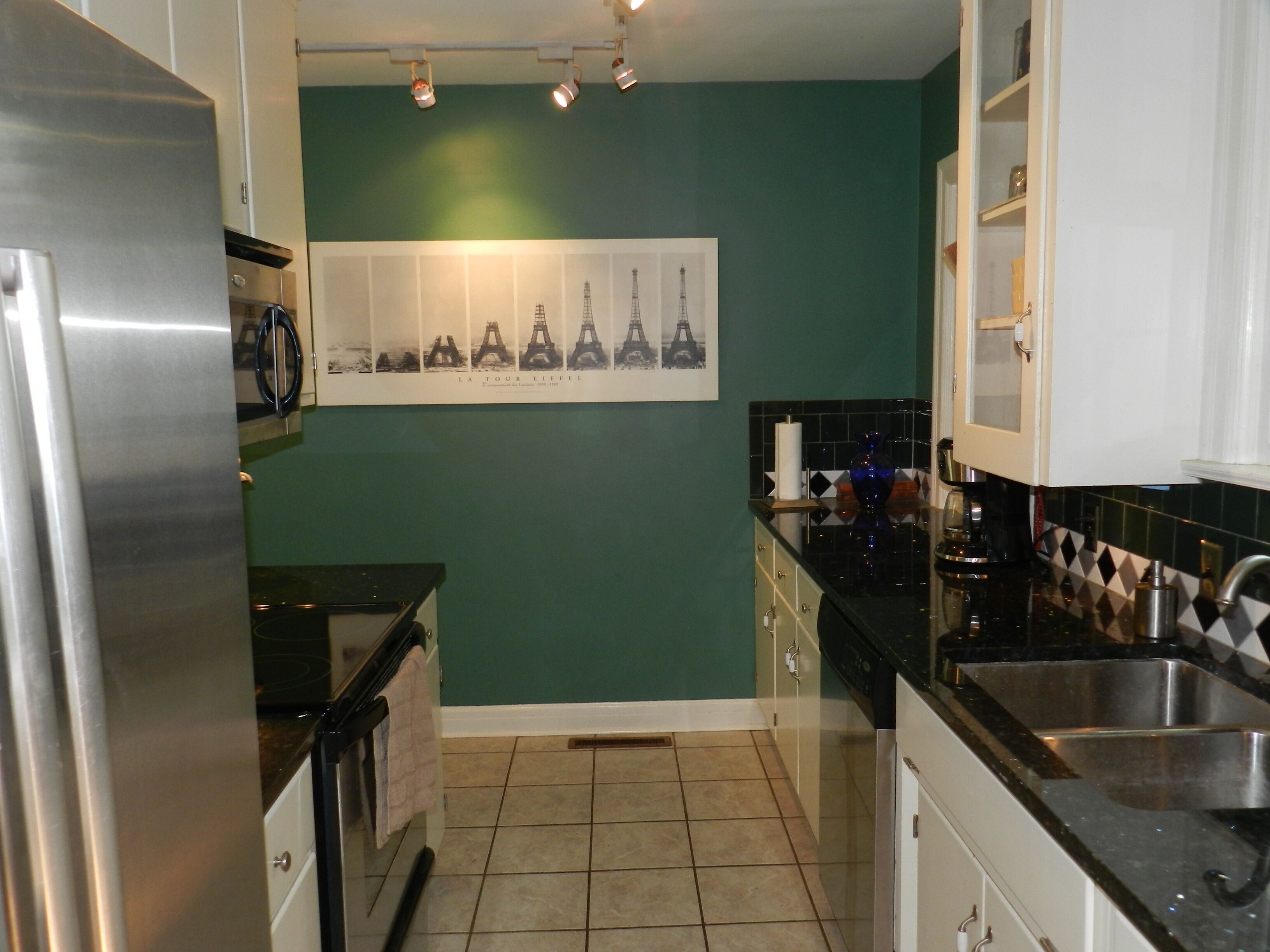 Beautiful Cape Cod in the Heart of Springfield, MO.