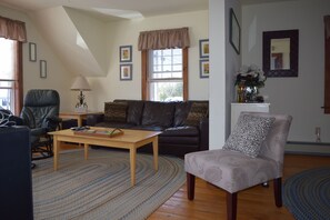 Televisio, DVD-soitin, stereot