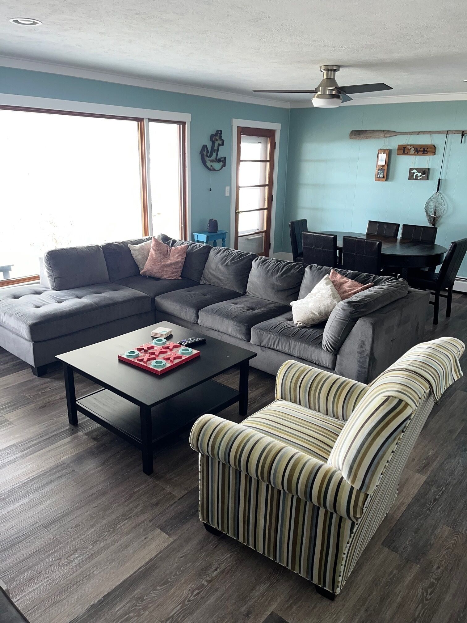 Waterfront property. Close to golf, wineries, hiking, restaurants and shopping.