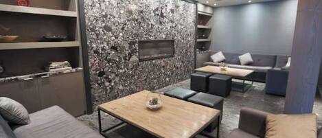 スマートテレビ、暖炉