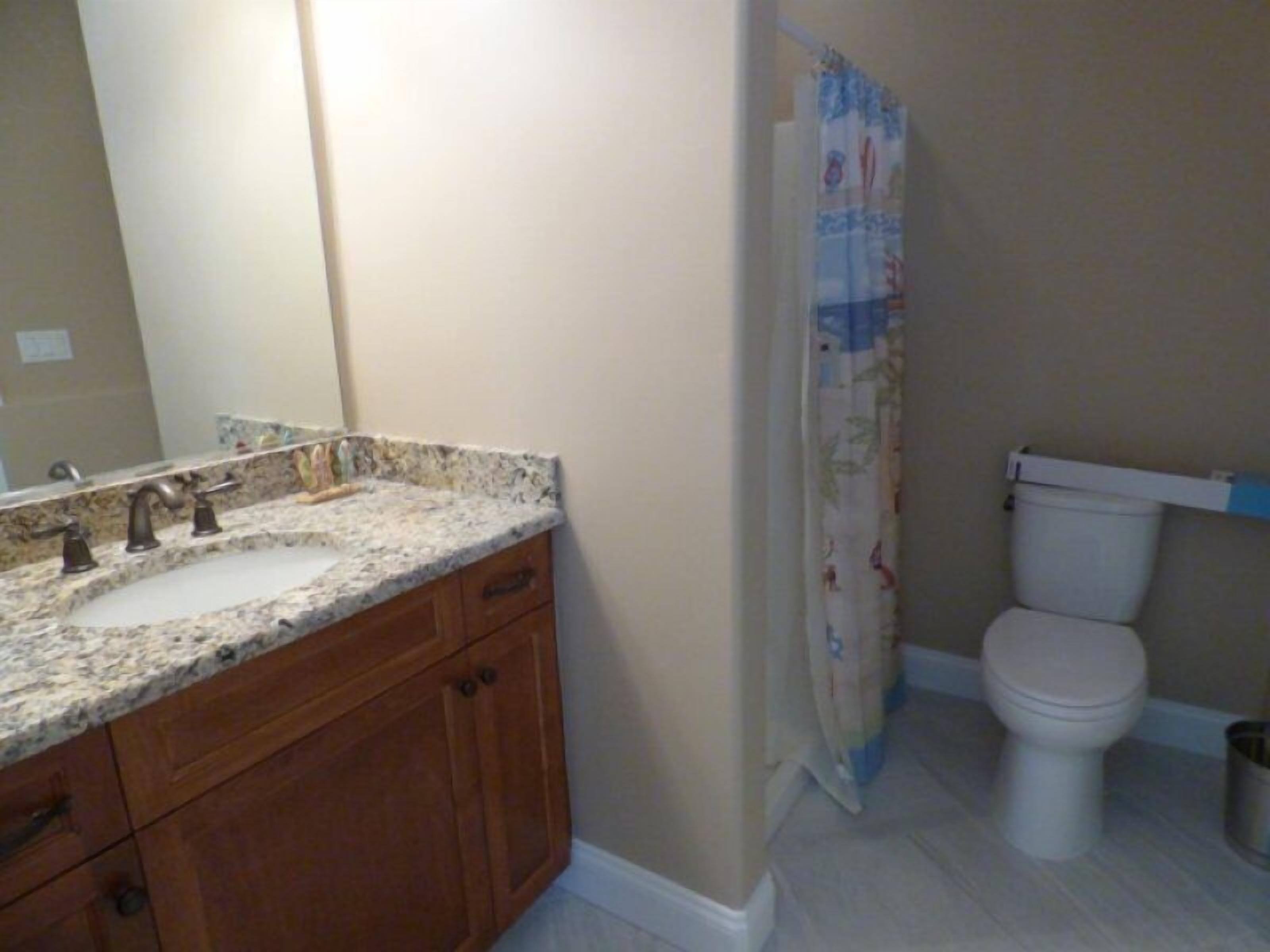 Custom 4 Bedroom 3 Bath 2nd Floor Condo