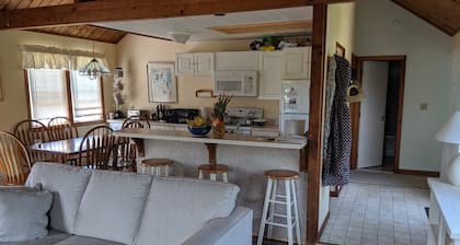 Madaket, Nantucket: 3BR House, elokuun alussa, Kävele rannalle!