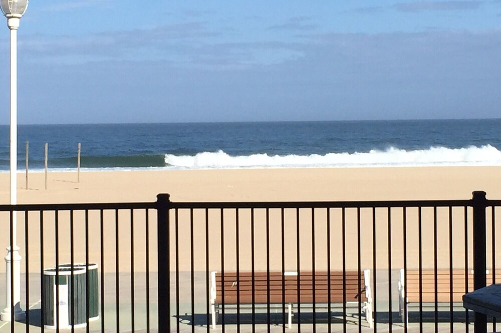 Ocean Front 1st Floor walkout to 25'x50' deck on the Boardwalk/Beach at 4th St