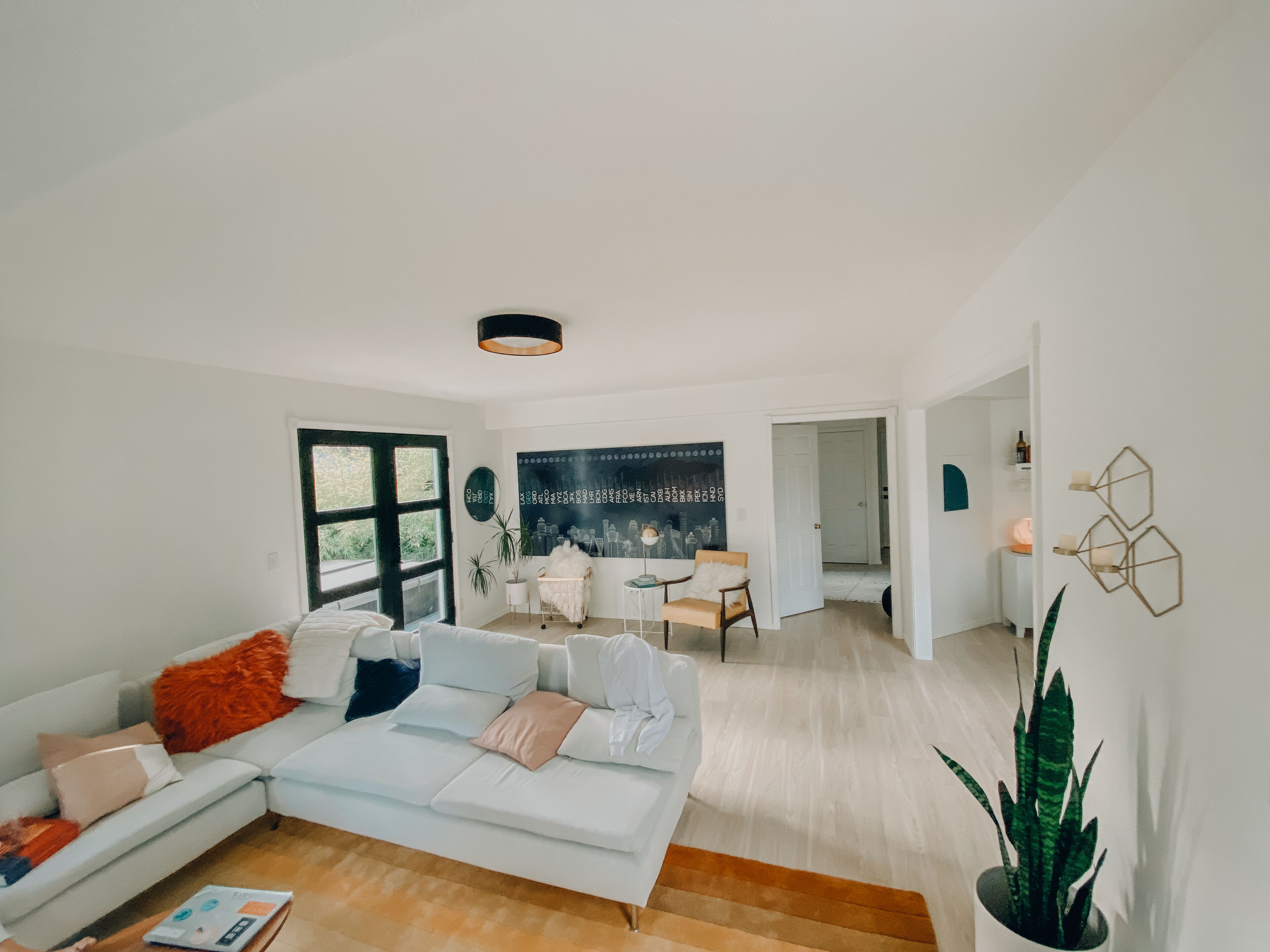 *RENOVATED* Peaceful Home Near Green Bluff, Wedding venues, Ski Resorts & Lakes