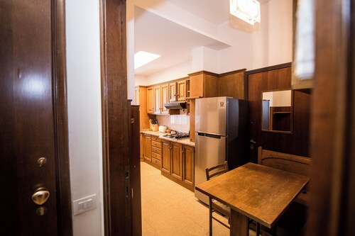 Large, bright apartment in city center, walking distance to Duomo and more