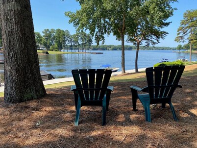 Reynolds Lake Oconee Resort Fishtales Lodge lakefront 4BR/3BA o