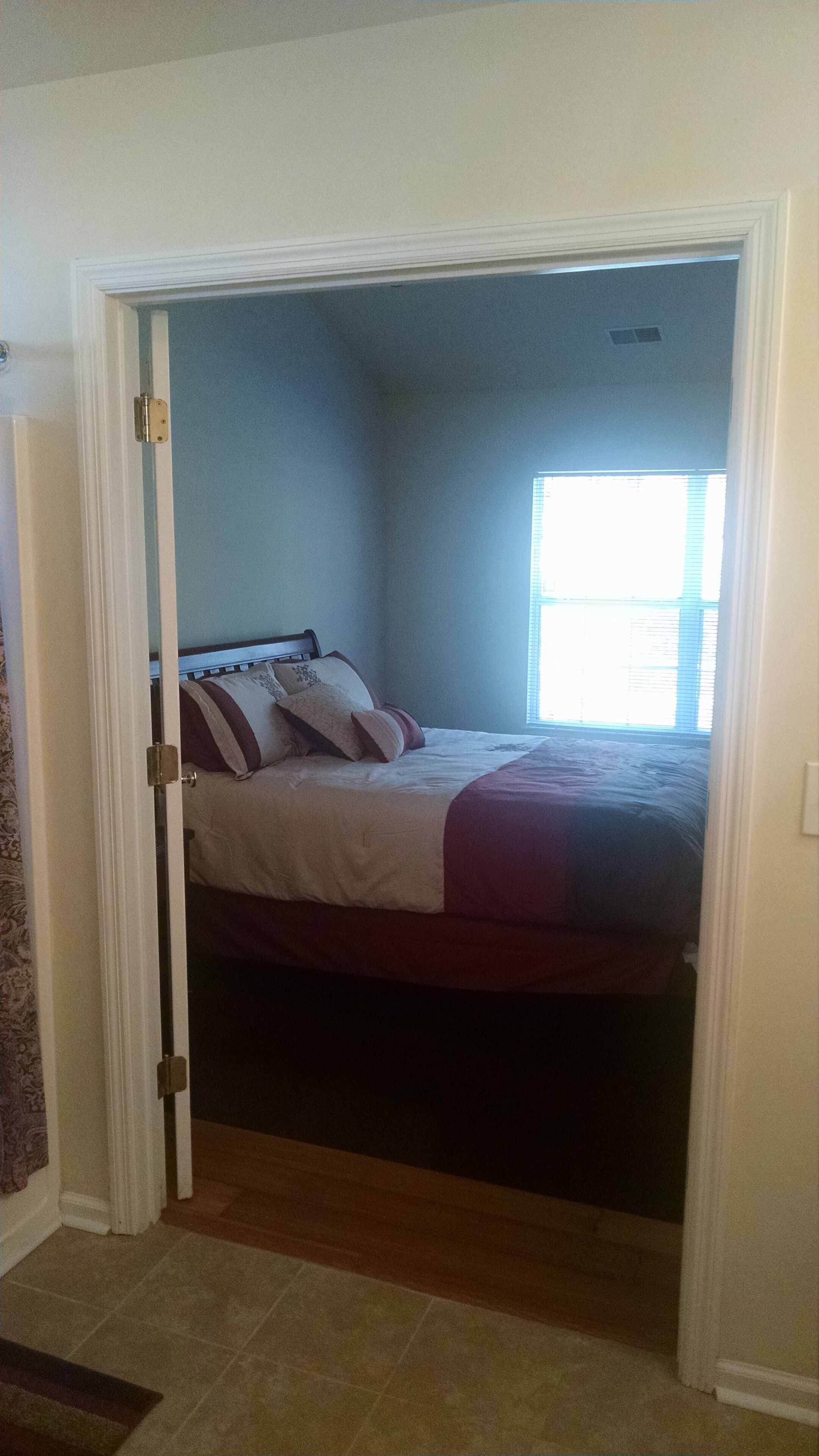 3 Bedrooms House with two (2) Full Bathrooms - Free WiFi