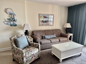 Een televisie en een dvd-speler