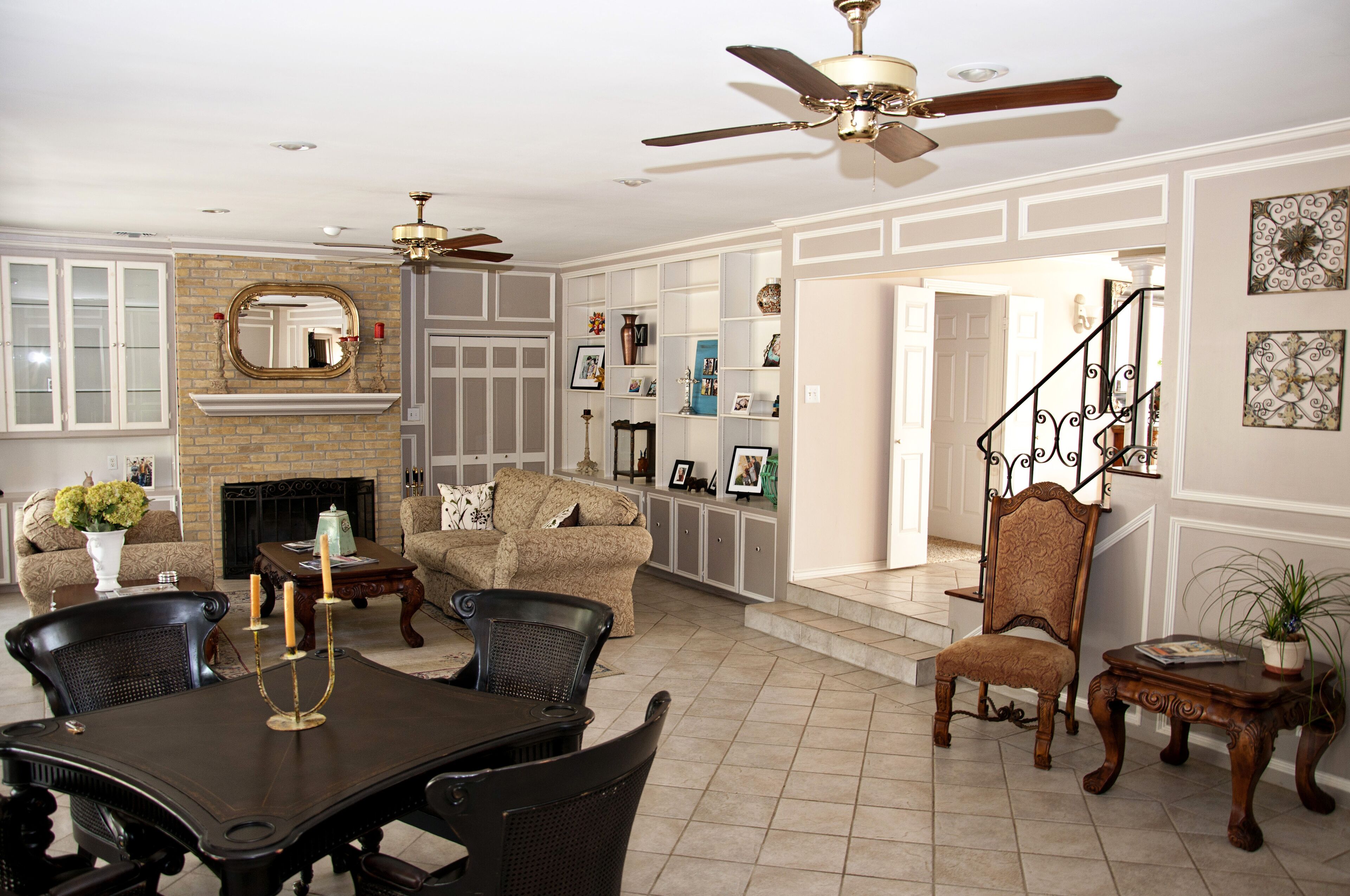 Huge Luxury Home including 3 Beautiful Cottages only 20 min drive to Concan,TX