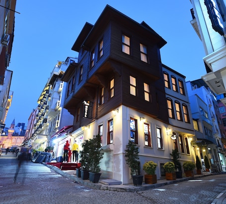 Front of property – evening/night