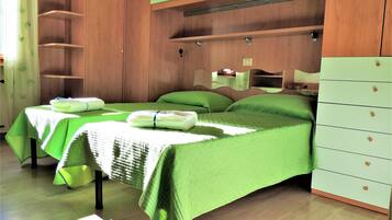 Vila, 2 quartos | 2 quartos, escrivaninha, berço de viagem, Wi-Fi de cortesia