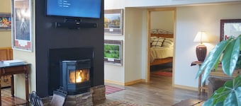 Sandia Heights Getaway_VIEWS, UPSCALE, 3BR