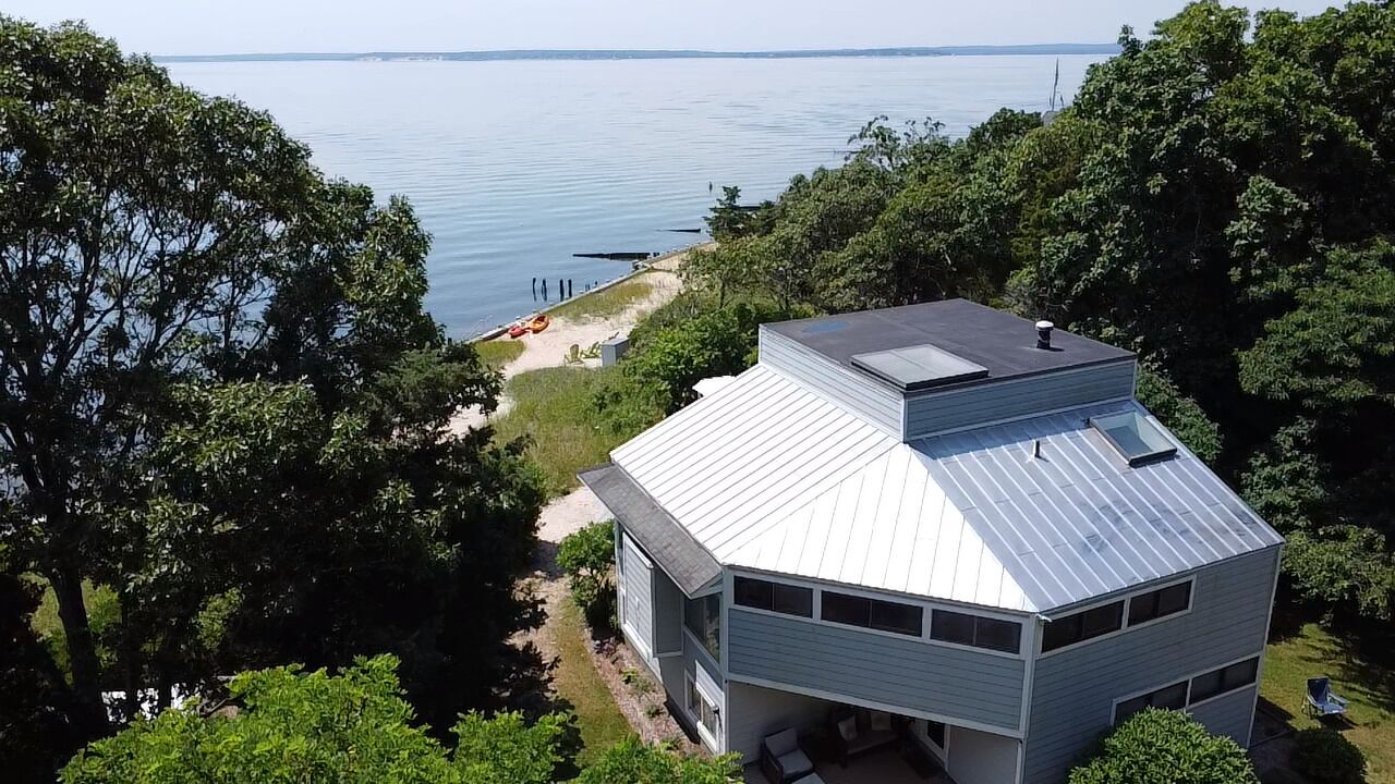 Stunning Beachfront Home ~ Family Friendly, Close to Wineries!