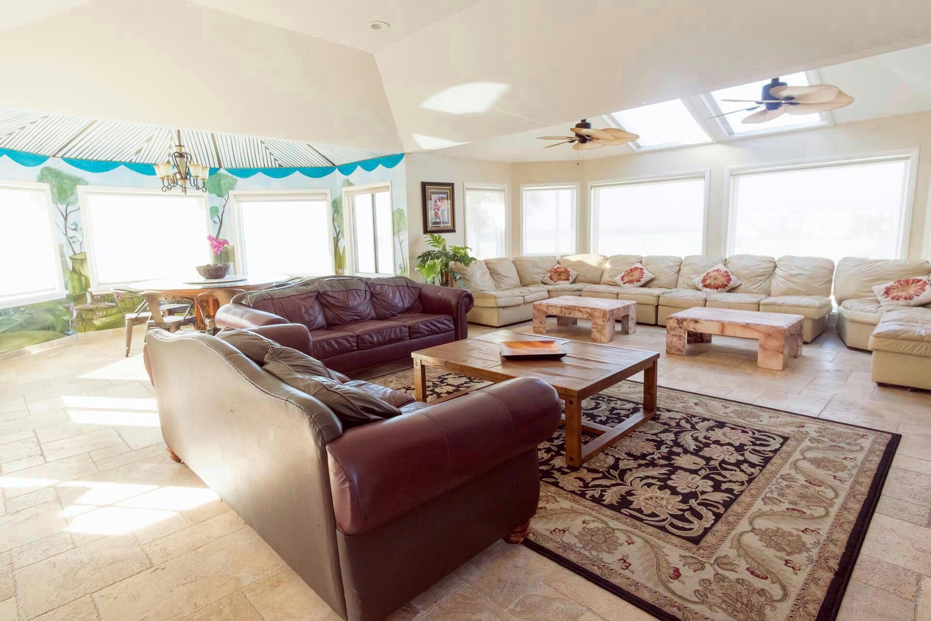 Magnificent Victorian-Modern House on the sand of Mandalay Beach