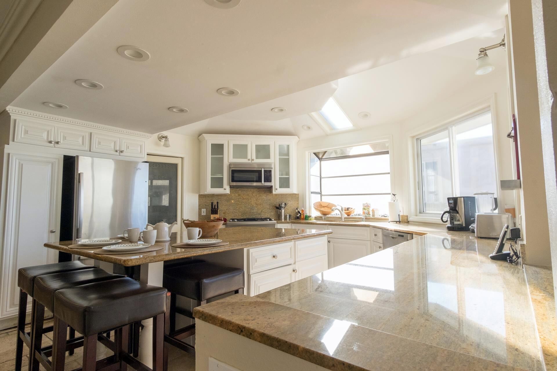 Magnificent Victorian-Modern House on the sand of Mandalay Beach