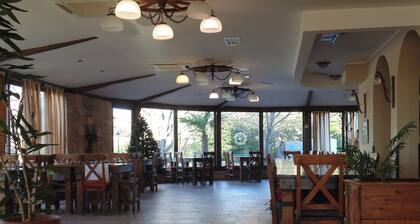 Fortuna Hotel & Restaurant