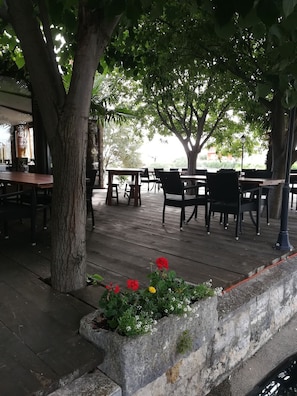 Terrace/patio - Fortuna Hotel & Restaurant (Policnik)