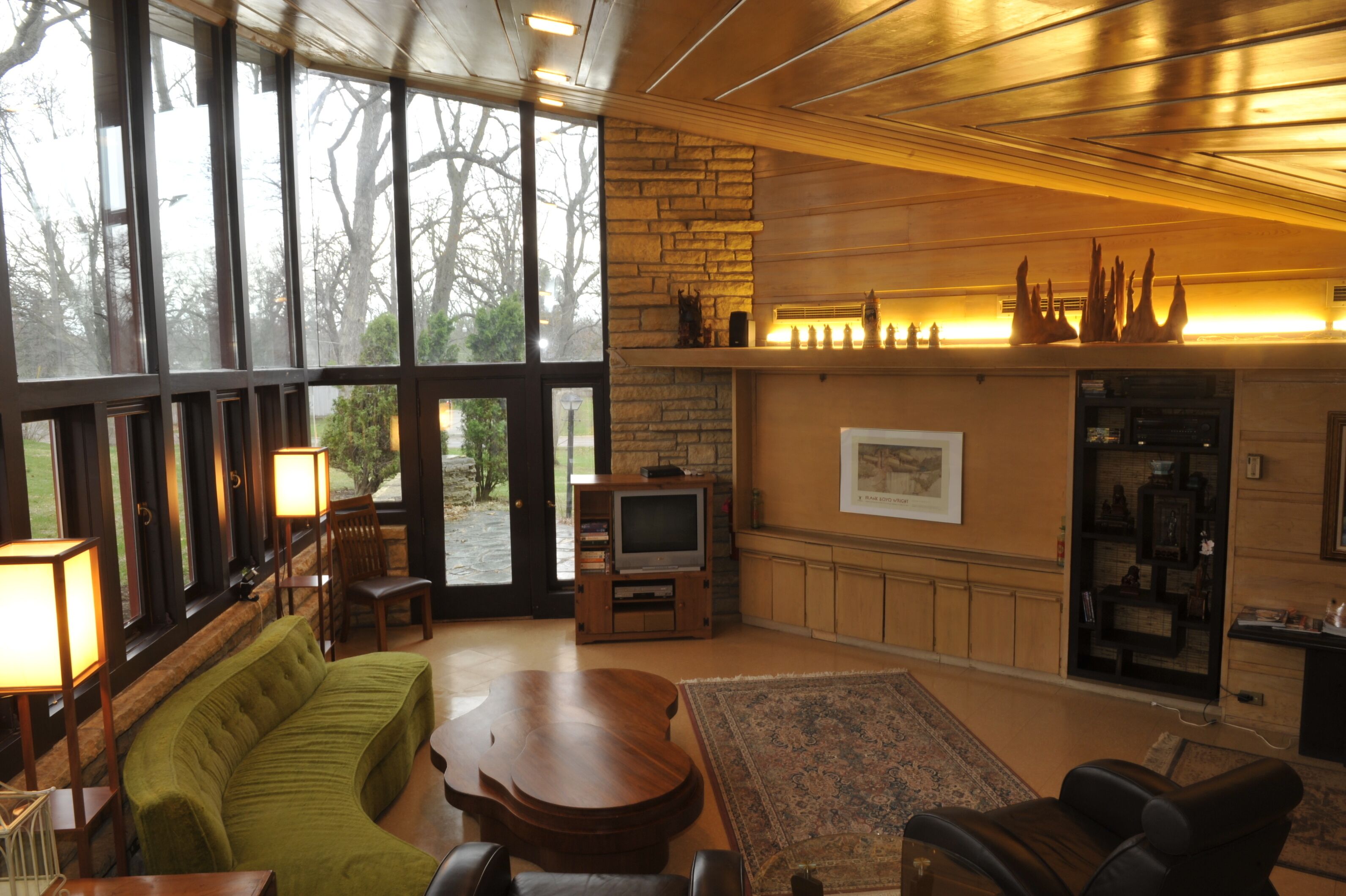 Frank Lloyd Wright overnight rental - The Elam House