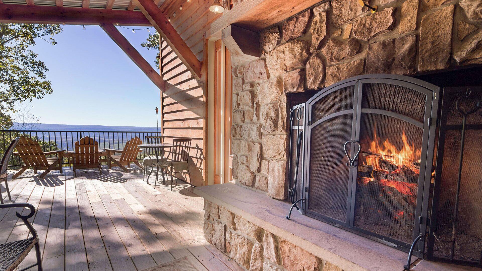 Luxury Timber Frame Mountaintop Lodge, Stunning Views, 5 Suites, Chef's Kitchen