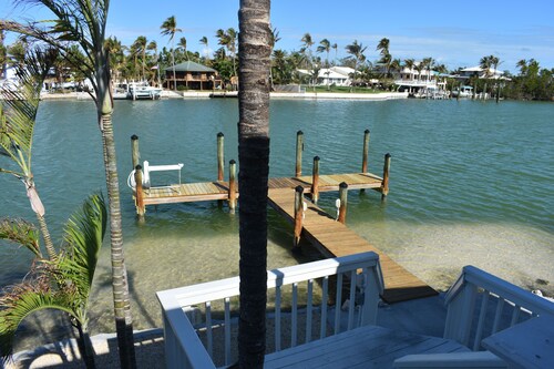 ISLAMORADA WATERFRONT HOME, SPECTACULAR VIEW-GREAT DOCKAGE-WiFi-CONTACT OWNER