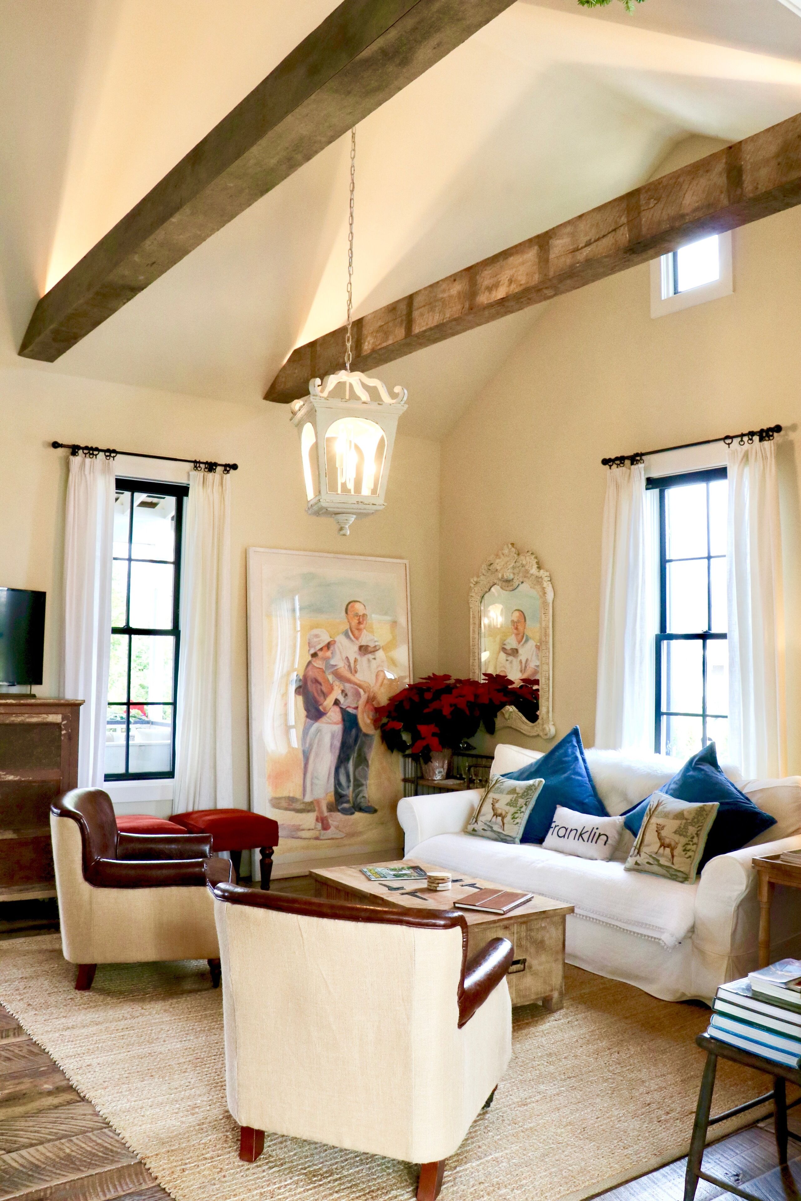 Sugar Shack - Luxury Farmhouse Style Cottage in the heart of Downtown Franklin