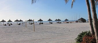 Caitlin's Beachfront Condo